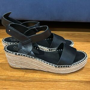 Franco Sarto women’s 8 strappy sandals.